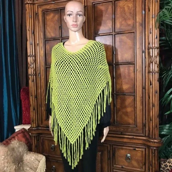 Spring Green Crochet Fringe Shawl - Picture 3 of 11